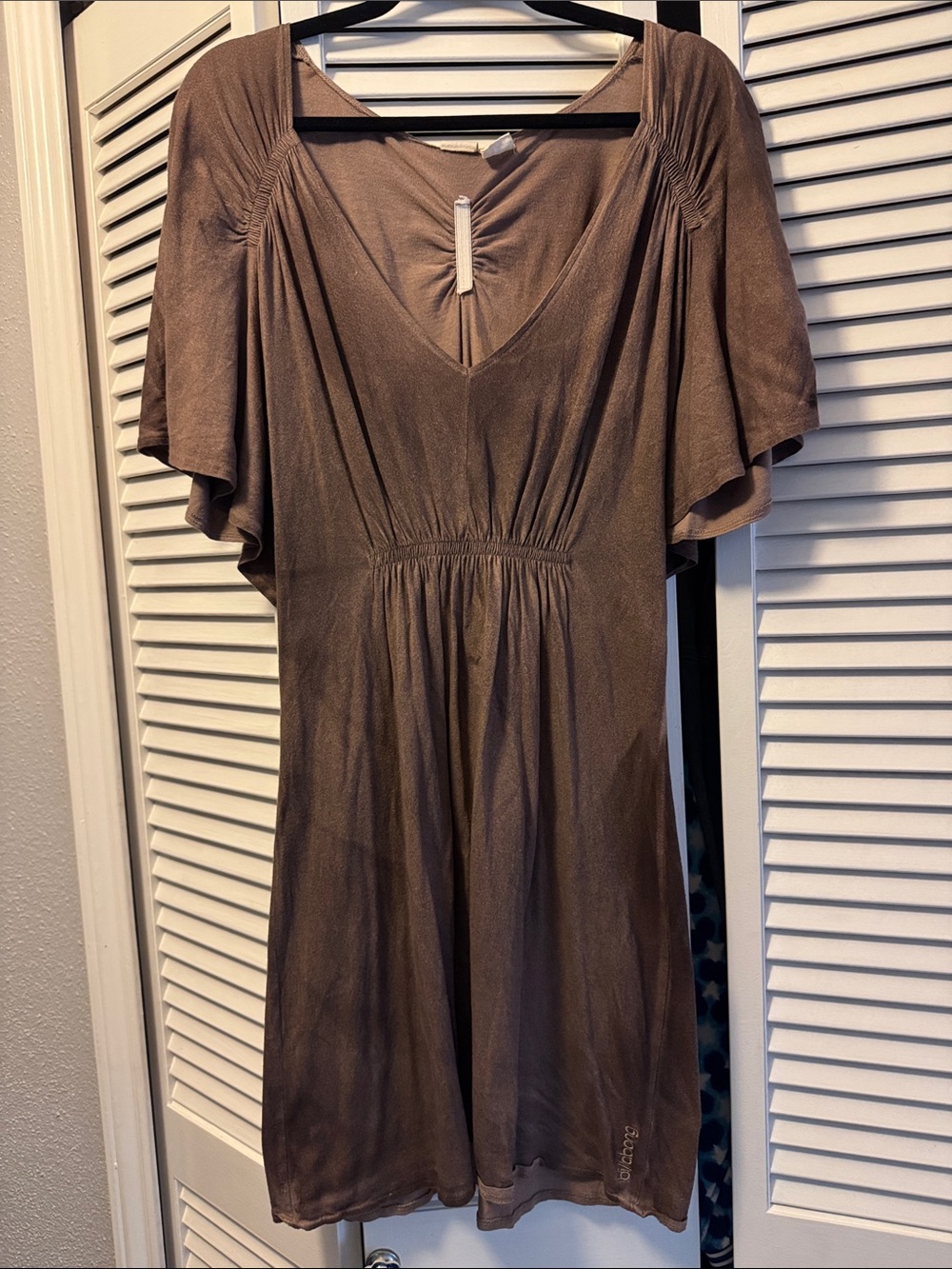 Women’s Brown V-Neck Short Sleeve Dress